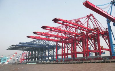 振華港機長興島基地